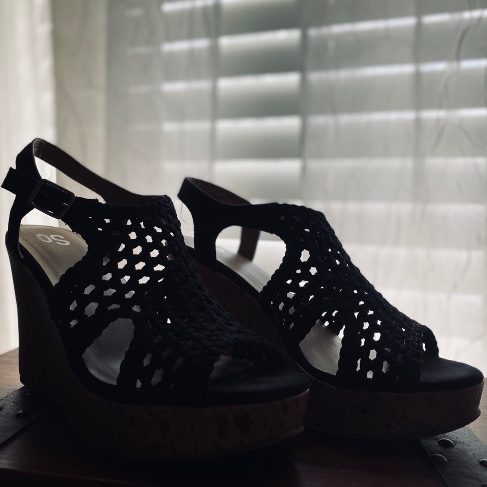 SO Women’s Black Wedge Platform Sandals